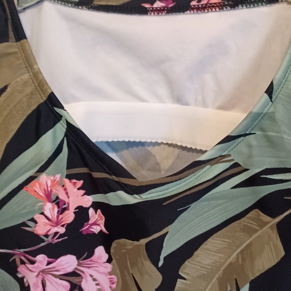 NWT TANIKI SWIMSUIT TOP SZ 18 MULTI TROPICAL COLORS - Picture 5 of 9